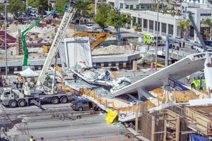 Colapso del Puente de la Universidad de Florida!