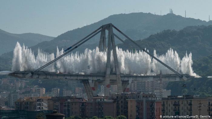 Castellucci dice que un error de construcción derrumbó el puente de Génova