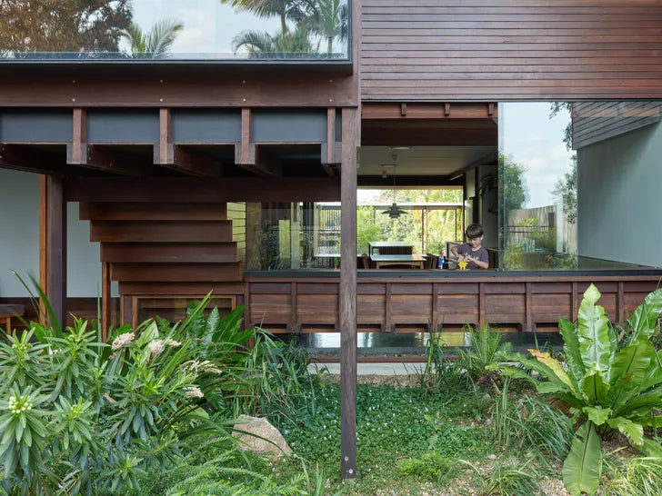 Kieron Gait Architects Reimagina la Casa Balmoral Hillside con un "Undercroft"