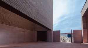 ¡Ay, Jalisco! Estudio ALA Construye una Capilla de Terracota en una Fábrica de Tequila