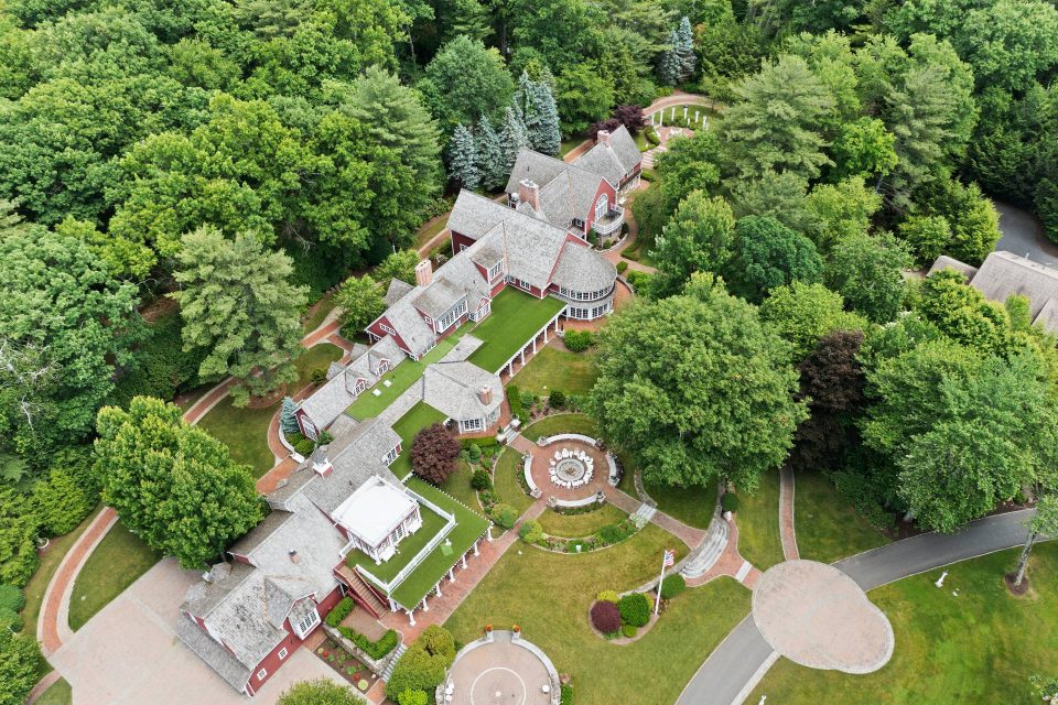 Yankee Candle Founder’s Estate: “like having Disneyland in the backyard”!