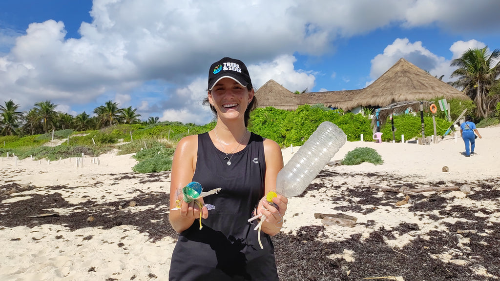 CHARLY RECYCLE SE UNE A LA LIMPIEZA DE PLAYA BLUECOMMUNITIES RIVIERA MAYA