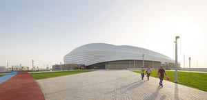 El estadio climatizado Al Wakrah de Qatar de Zaha Hadid acoge su primer partido