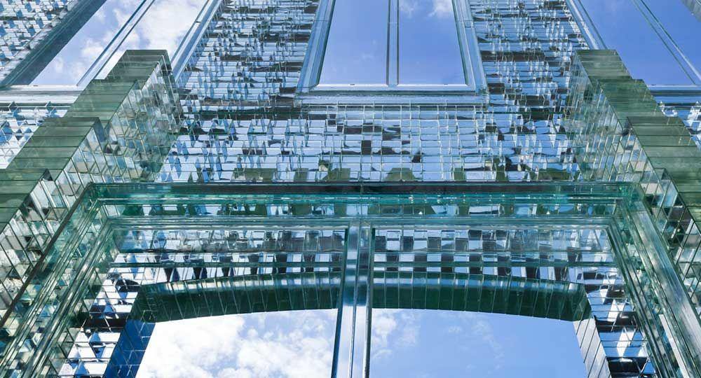La tecnología del vidrio aplicada a la arquitectura: Crystal Houses