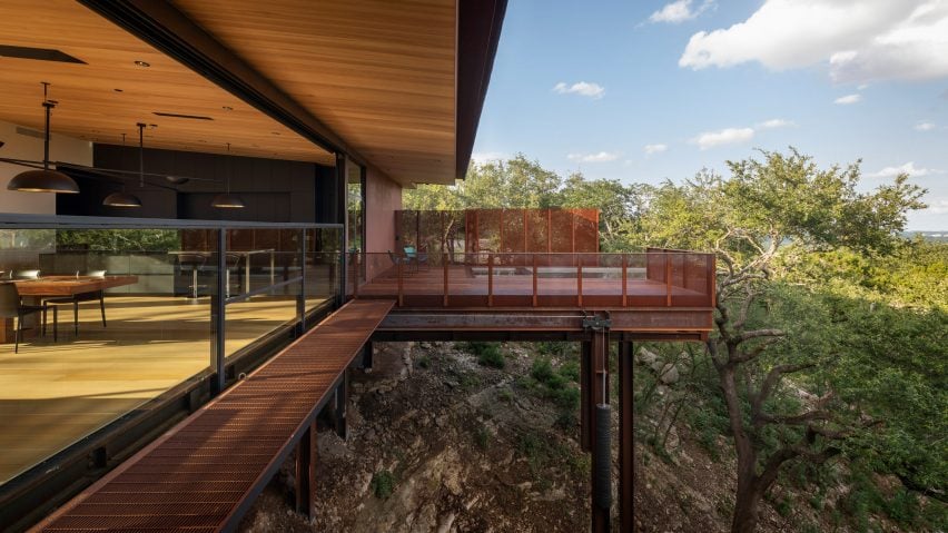 Olson Kundig unveils Austin home with cantilevered walkways