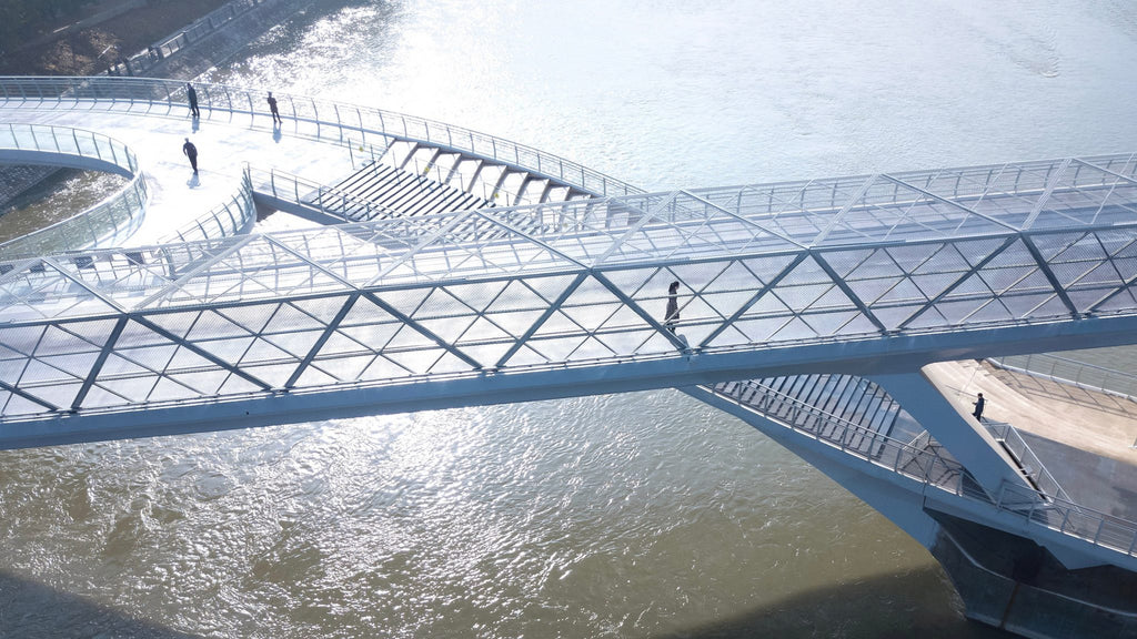 Wuchazi Bridge creates "infinite meandering path" over river in Chengdu