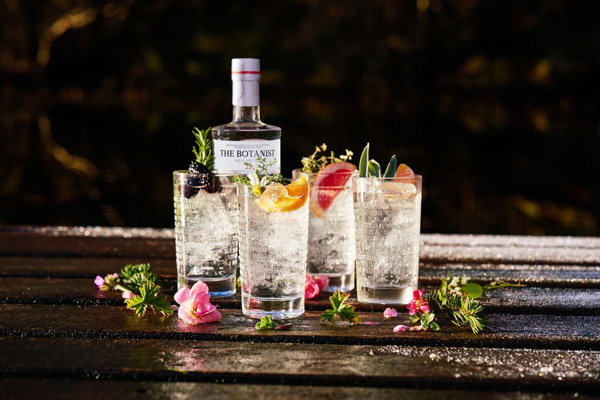 Cocteles con The Botanist perfectos para celebrar la felicidad
