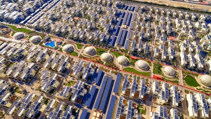 Autos inteligentes, techos solares y edificios eco sostenibles en Dubái