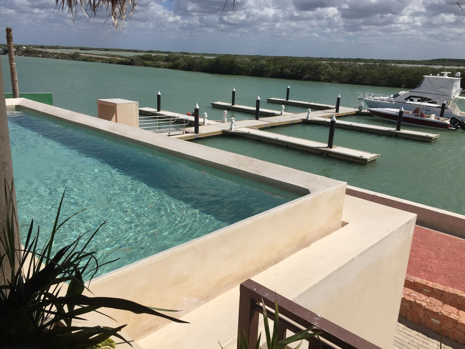 Aplicación de Agua y Base de Chukum en Albercas