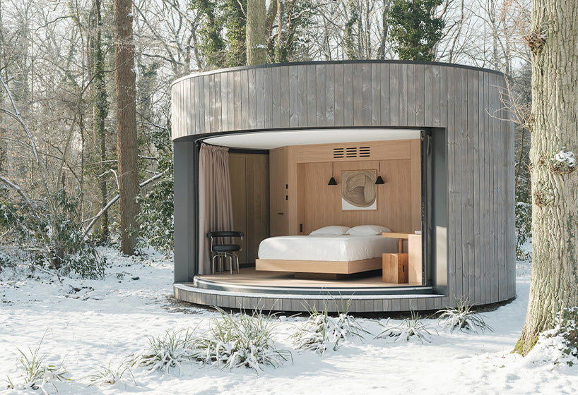 LA CABAÑA LUMIPOD SE INSTALA EN MEDIO DE LA ICÓNICA VILLA BESSON