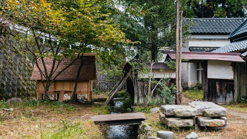 Niwatorigoya is a chicken coop inspired by Japanese shrines