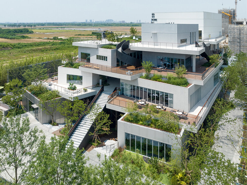 La plaza de semillas de jiaxing revela cajas apiladas y multiformes