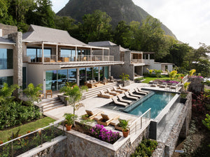 Botelho Wood Architects utiliza piedra y madera para la actualización del resort Santa Lucía