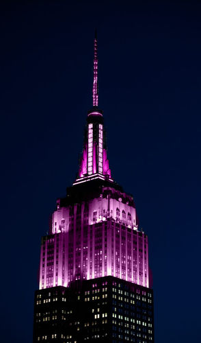El Empire State Building brilló de rojo el 8 de febrero, para celebrar el Año Nuevo Lunar, el Año del Dragón